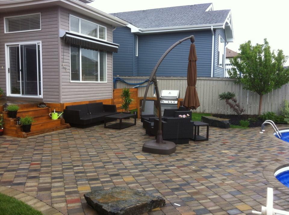 CityScape Landscaping Calgary - Patio and pool Landscaping